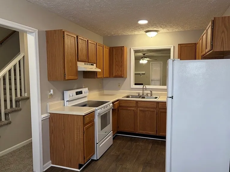 182 Aloha Dr — Photo 10