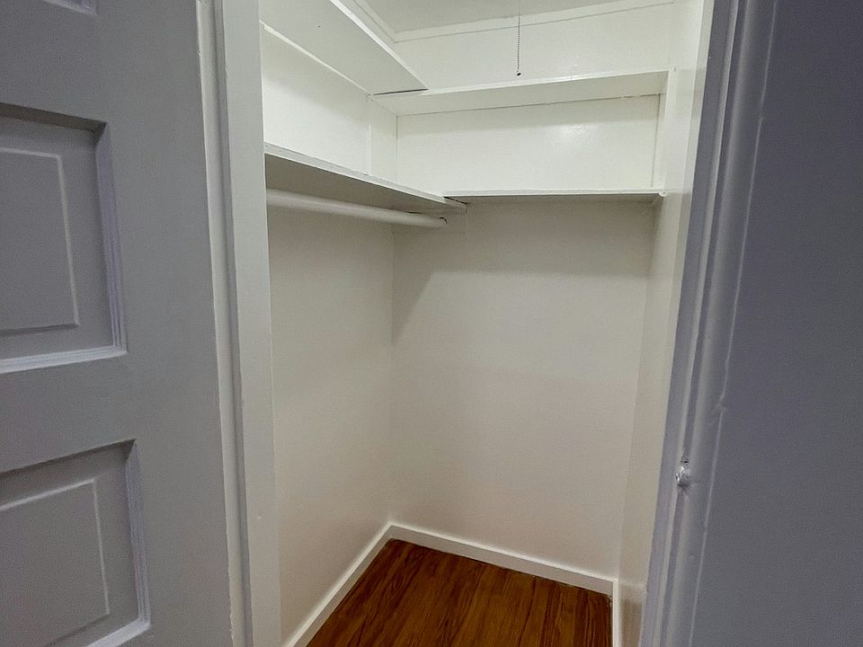 Small bedroom closet