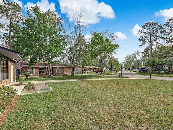 2nd image of 2720 Tina Ln