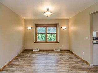 4517 N Clayhill Dr, Appleton, WI 54913