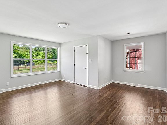 5th image of 5320 Dolphin Ln