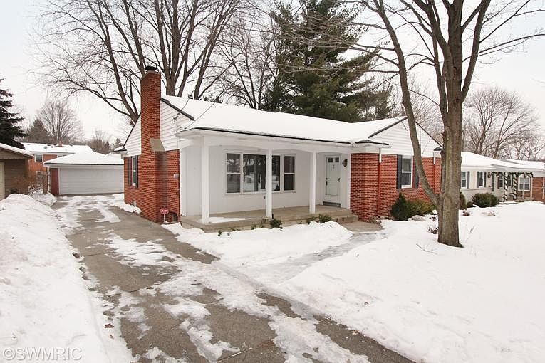 1st image of 2107 Chelsea Dr NE