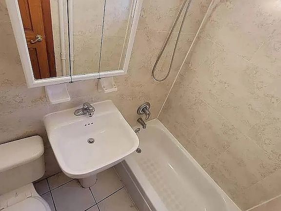 5th image of 309 E 37th St #1F