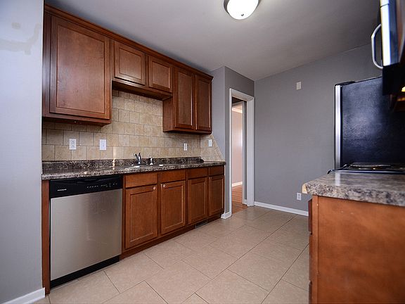 5th image of 7745 Oakwood St #7745