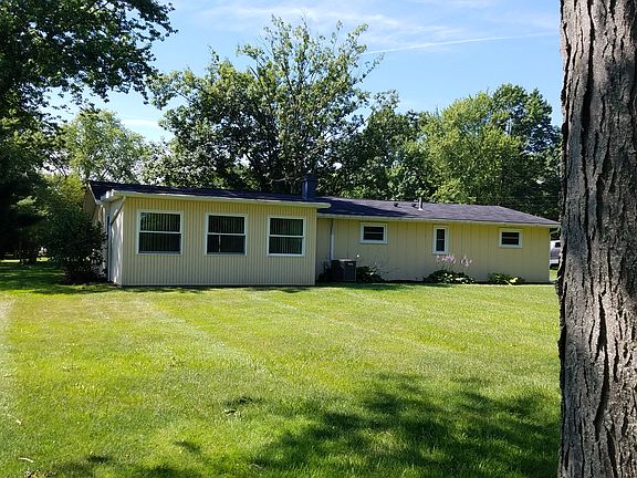 2nd image of 1989 Summers Ave