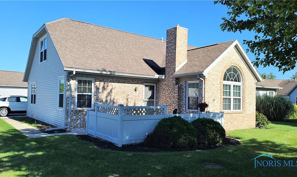 1st image of 41 Foxgate Cir W