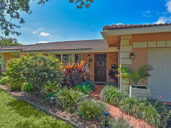 4th image of 10170 NW 39th Court