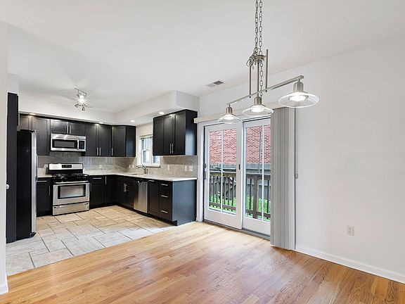 2nd image of 439 Whiton St #1