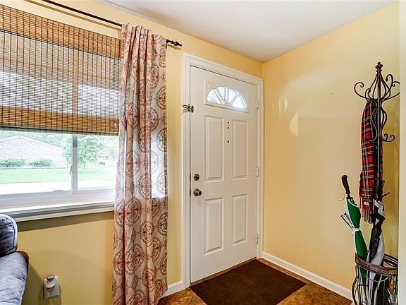 4th image of 45 Gulfwood Ct