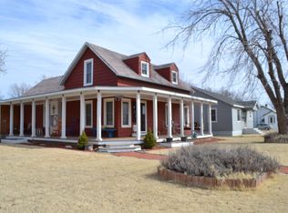 435 W 1st St, Russell, KS 67665