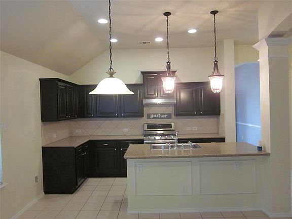 3rd image of 5036 Blackelm Dr