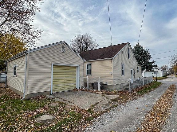 5th image of 209 N Young St