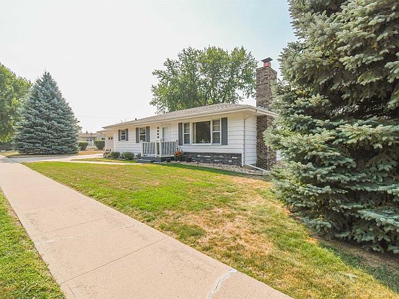 3rd image of 2309 W Oak St