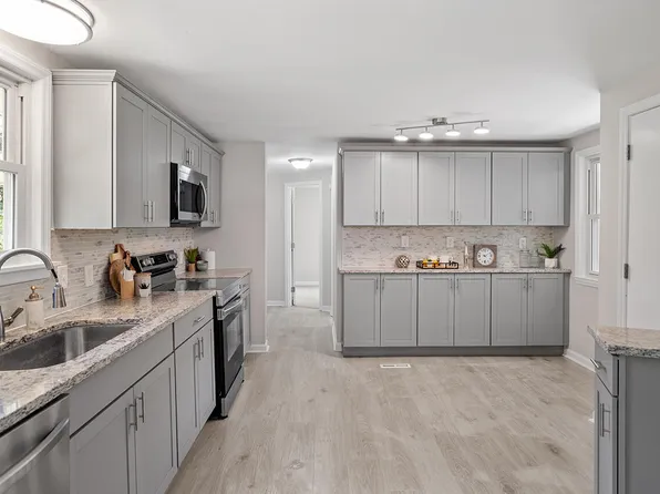 486 Hickory House Rd, Sanford, NC 27332