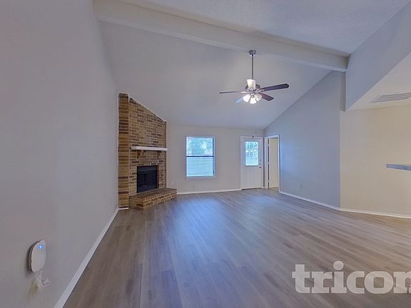 3rd image of 2537 Rialto Way