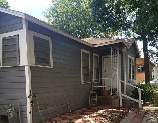 3rd image of 218 Broadbent Ave