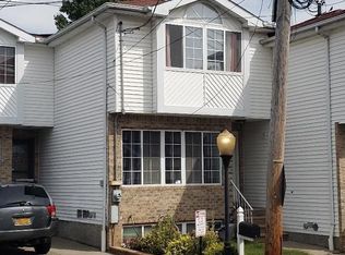 17 Don Ct, Staten Island, NY 10312