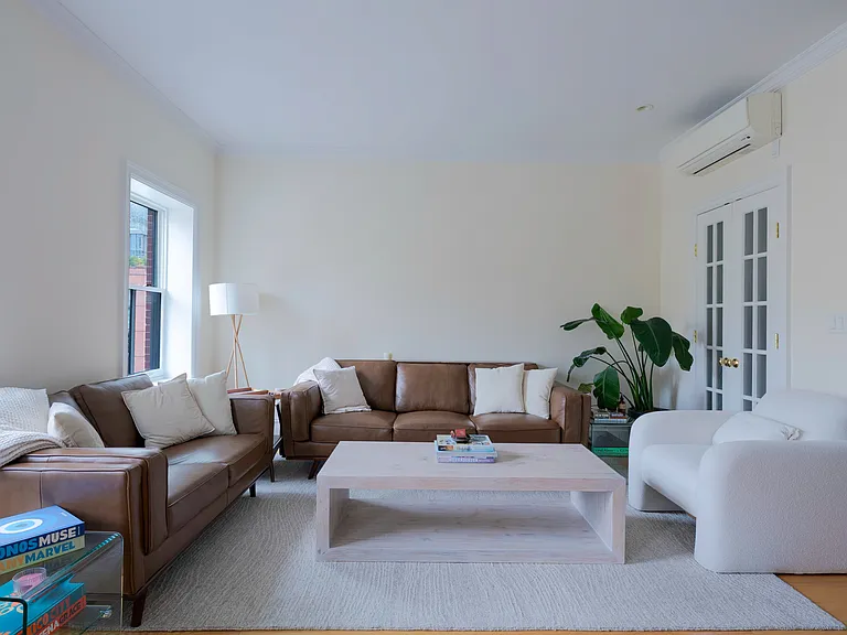 152 9th Ave #3 — Photo 4