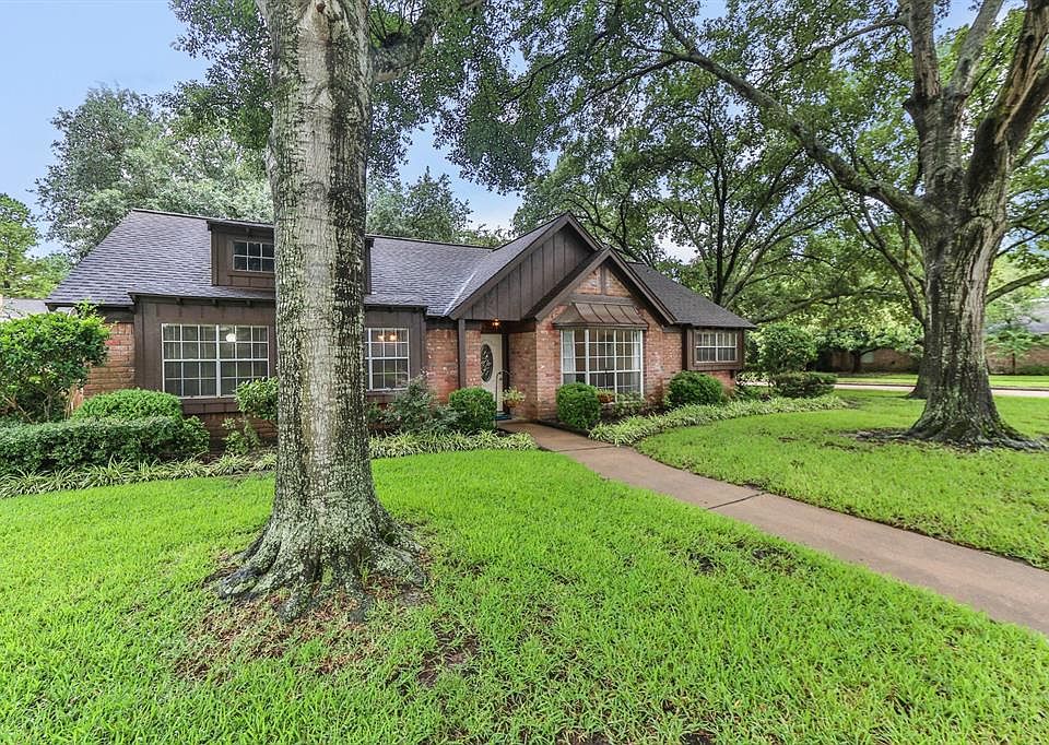 1st image of 15431 Glenwood Park Dr