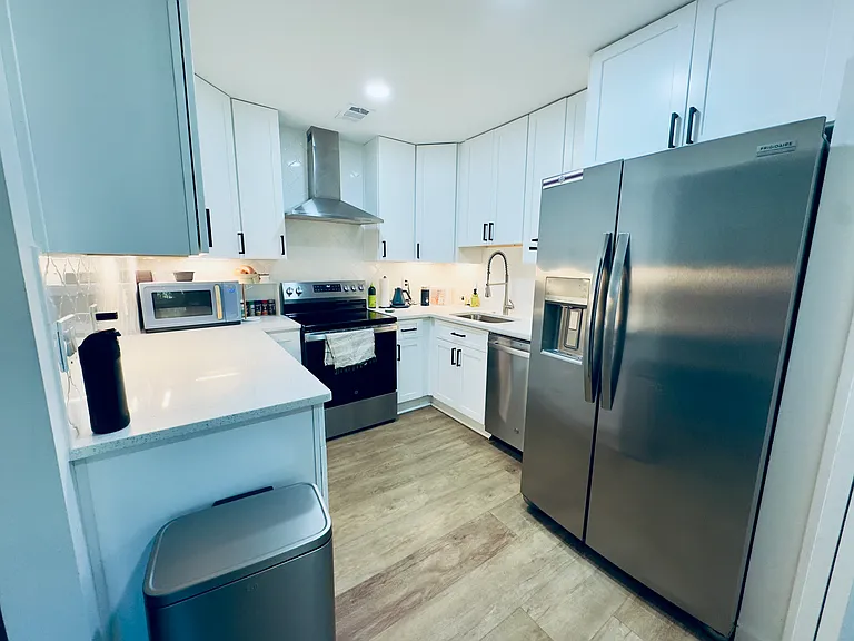 275 Winding River Dr — Photo 11