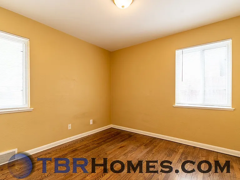 2052 Jamaica St — Photo 13
