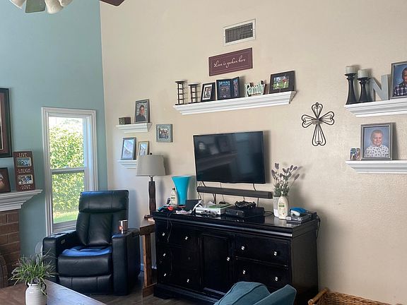 5th image of 1920 N Canyon Cir