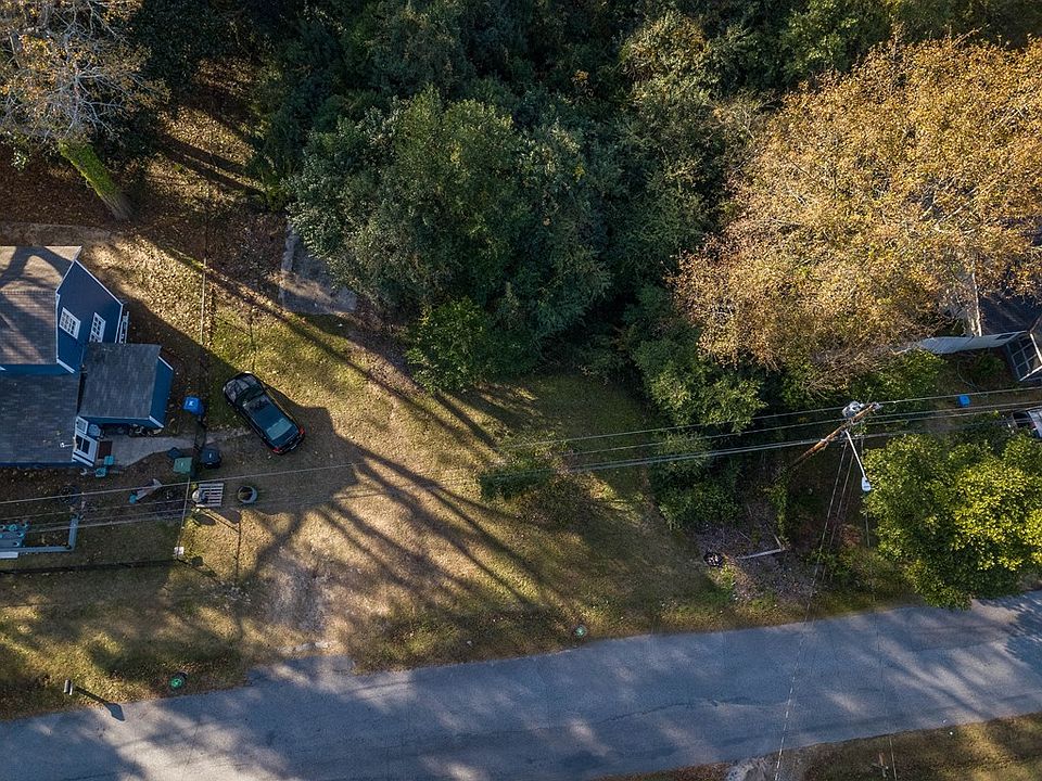 2nd image of 935 Watson Dr