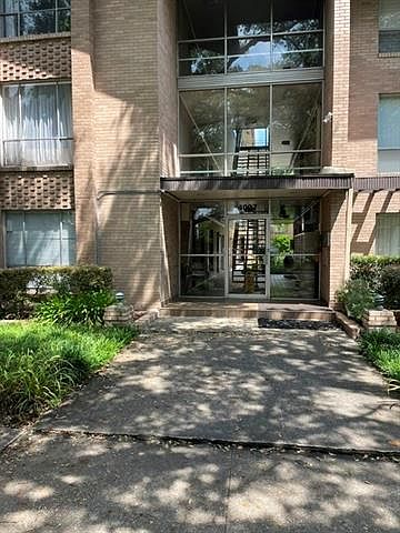 1st image of 4007 Saint Charles Ave APT 208