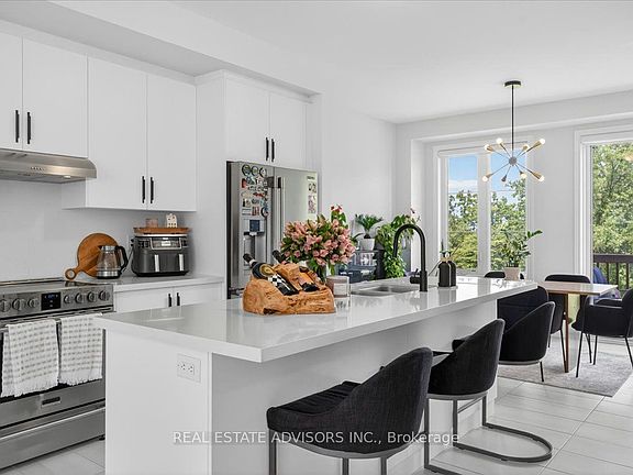 4th image of 95 Halliford Pl