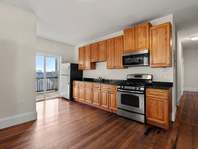 27 Buttonwood St, Dorchester, MA, 02125