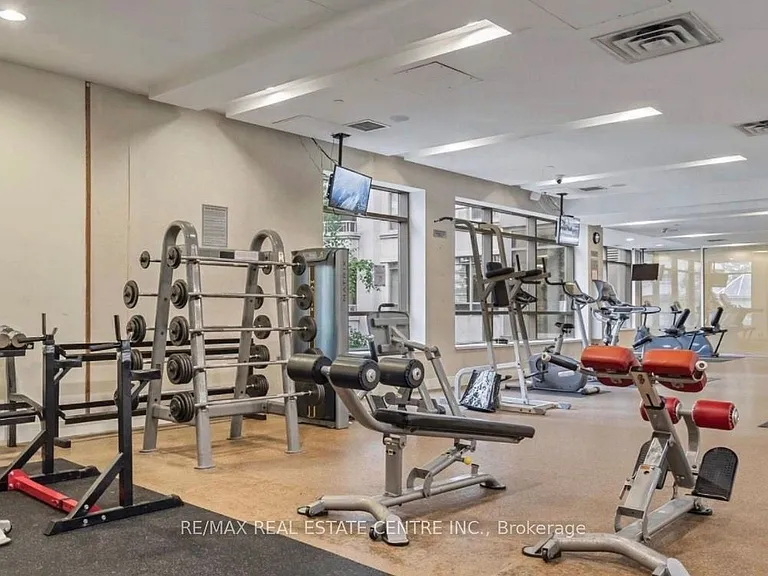 3880 Duke Of York Blvd #1415 — Photo 18