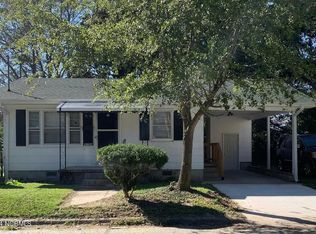 3754 Cameron St, Farmville, NC 27828