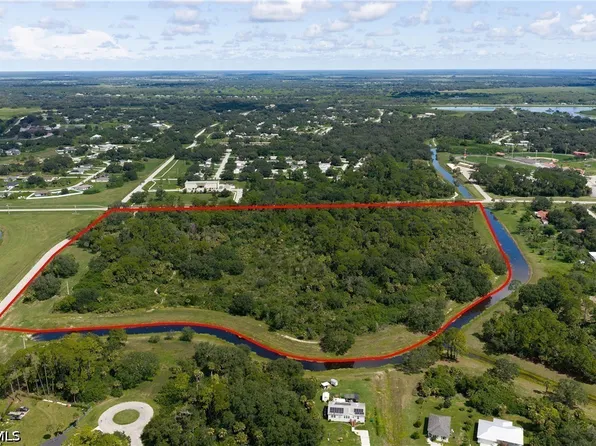Cowboy Way, Labelle, FL 33935