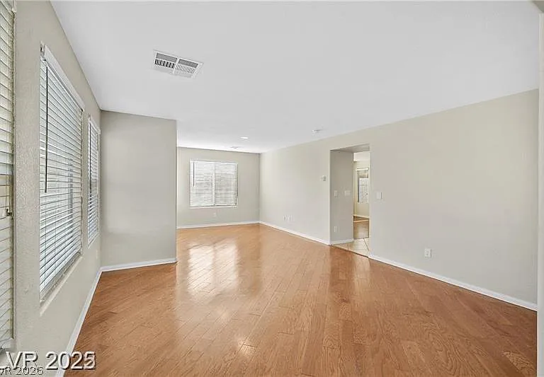 6435 Sean Creek St — Photo 3