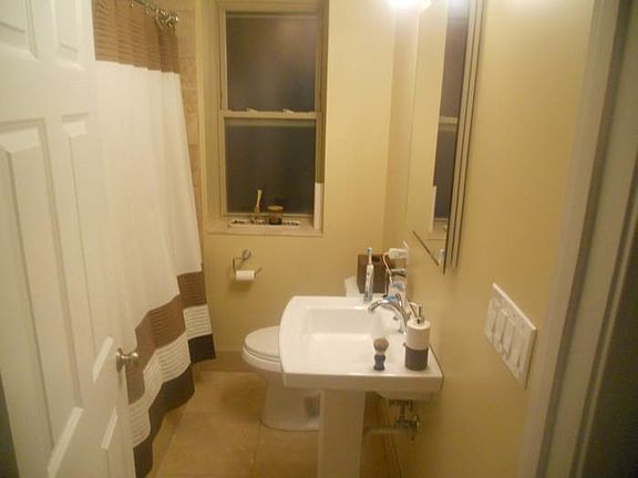5th image of 2556 N St Louis Ave