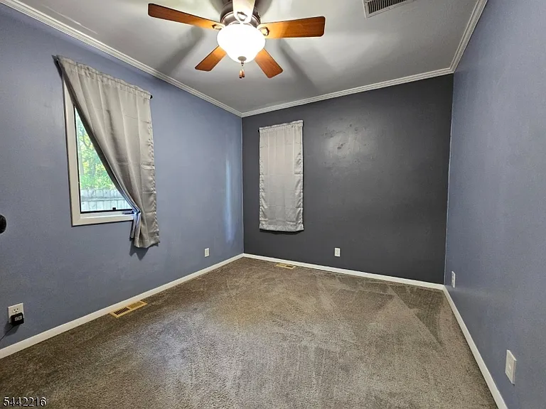 22 Amherst Way — Photo 6