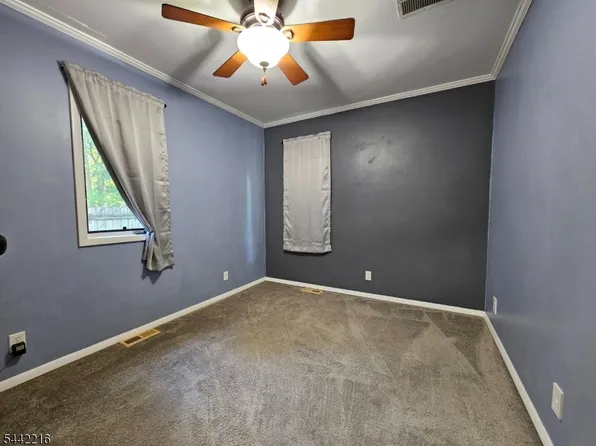 22 Amherst Way, Hopatcong, NJ 07843