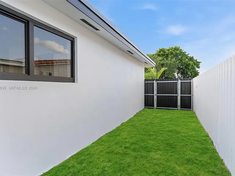 9660 Dominican Dr #0 — Photo 31