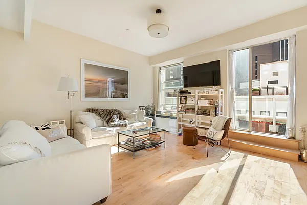 Rented by Compass | media 23