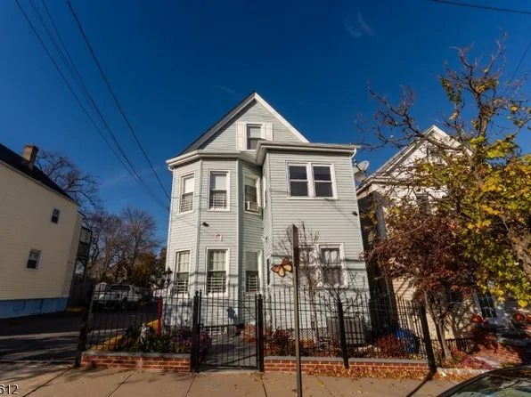 284 Summer St, Passaic City, NJ 07055