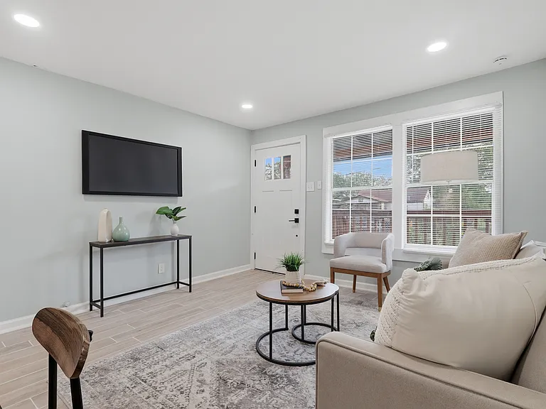 113 Odis — Photo 3