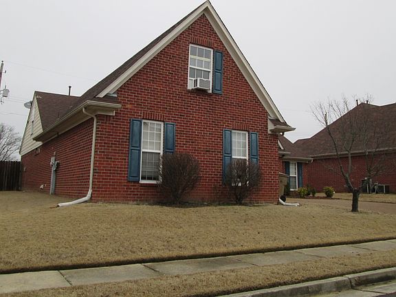 3rd image of 9846 Oldham Dr