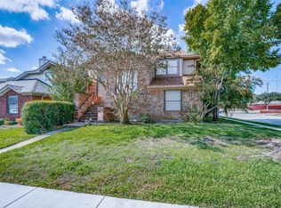 2911 Hunters Point Ln, Carrollton, TX 75007