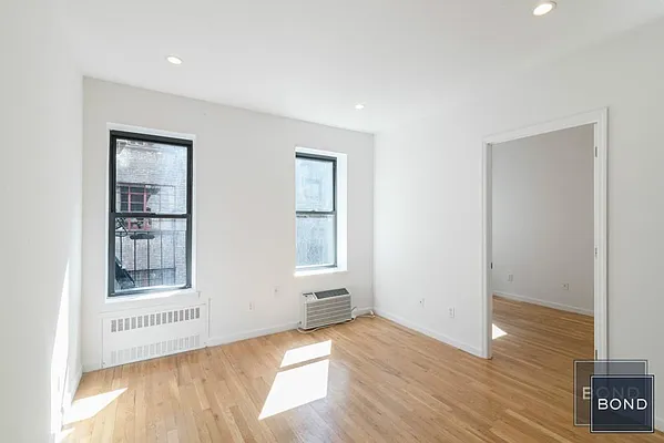 Rented by Bond New York | media 15