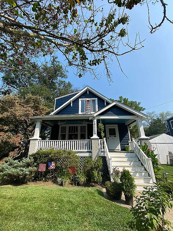 4908 Somerset Rd photo 1