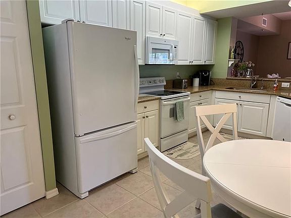 5th image of 7765 Yardley Dr APT 108