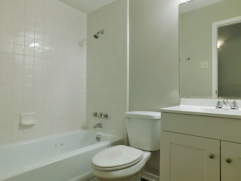 1401 Noble St — Photo 14