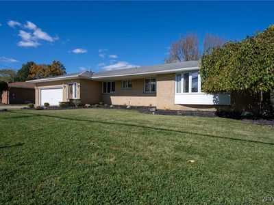 480 Lakeview Ave, Orchard Park, NY, 14127