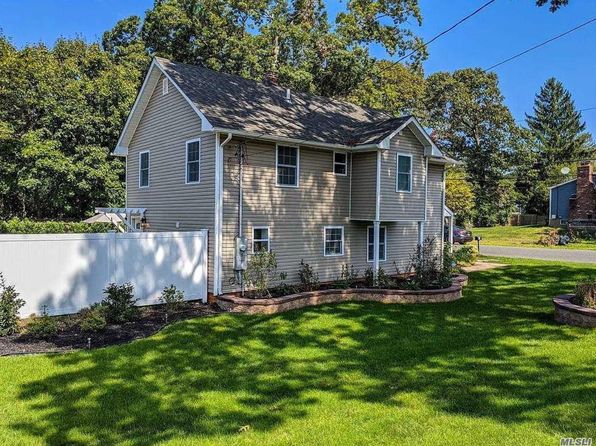 50 Webster Avenue, Lake Ronkonkoma, NY 11779
