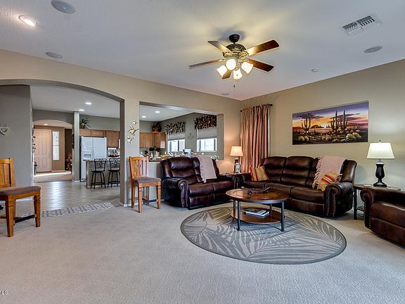 4th image of 230 E Rock Wren Dr